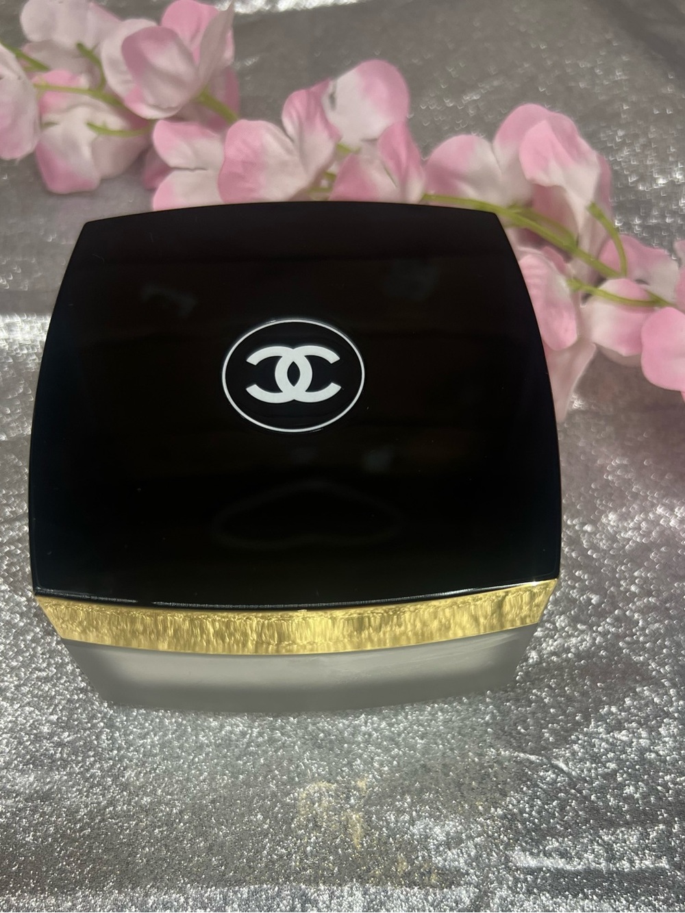 Chanel N°5 Body Cream - Picture 2 of 8